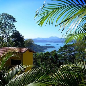 Bus Stop Paraty